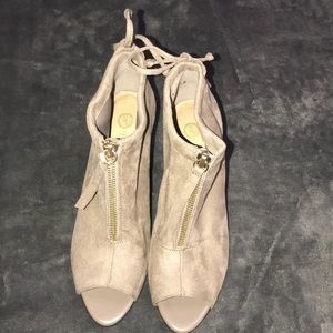 Bella Vita  Nicky Ii Ankle Bootie